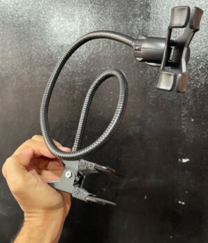 SUPORTE COM PEGADOR FLEXÍVEL DE FERRO