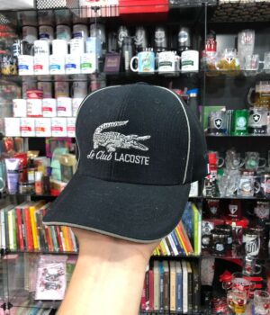 BONÉ PRETO