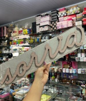LETREIRO SORRIA ROSA