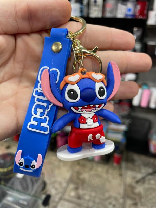 CHAVEIRO STITCH NA PRAIA