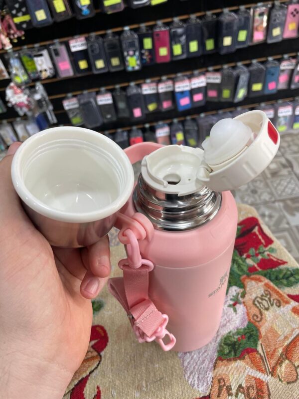 GARRAFA TÉRMICA ROSA COM TAMPA RETRÁTIL E ALÇA 1300ML - Imagem 2