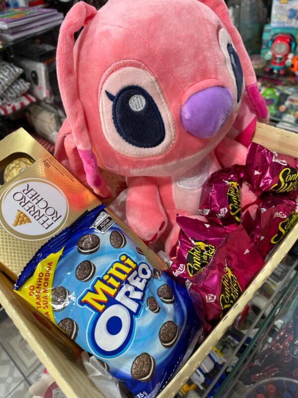 CESTA STITCH ANGEL COM FERRERO ROCHER, MINI OREO E 5 BOMBONS - Imagem 2