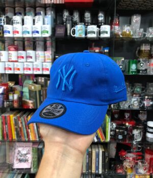 BONÉ AZUL
