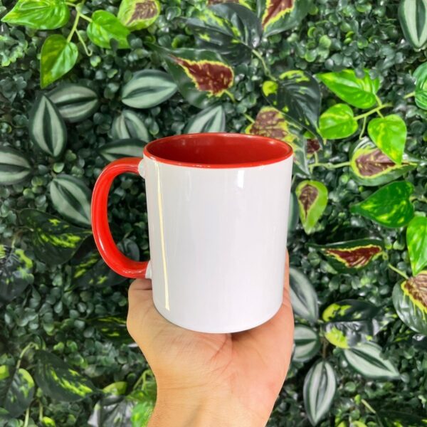CANECA DE ALÇA E INTERIOR VERMELHO