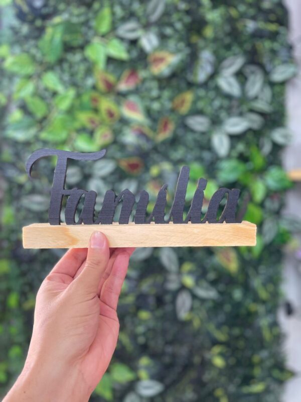 LETREIRO FAMÍLIA