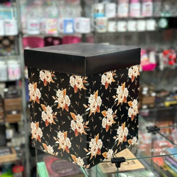 REF:21043 CAIXA QUADRADA FLORAL PRETA XG 23,5x23,5x30CM