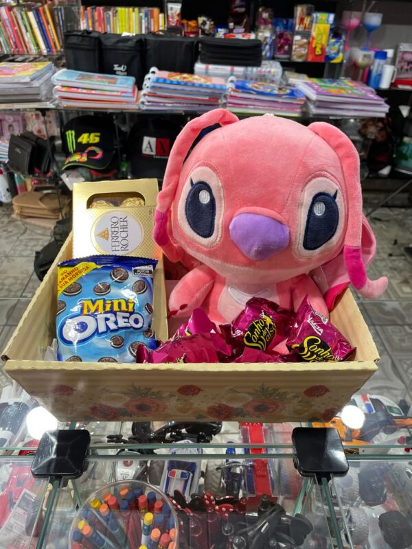CESTA STITCH ANGEL COM FERRERO ROCHER, MINI OREO E 5 BOMBONS