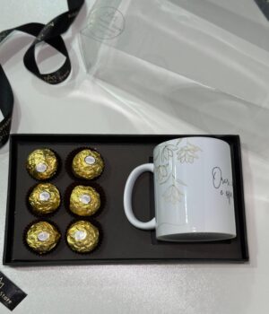 CESTA CANECA DE PORCELANA COM 6 FERREROS ORAR CONFIAR E ESPERAR