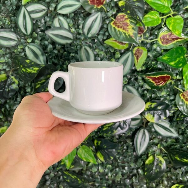 XÍCARA BRANCA COM PIRES