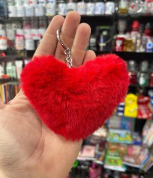 CHAVEIRO POMPOM PELÚCIA FORMATO CORAÇÃO VERMELHO