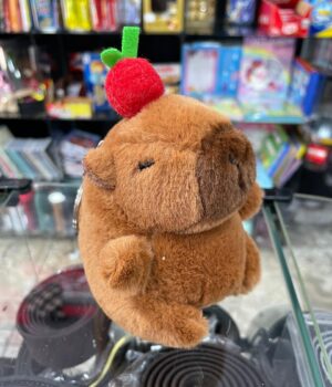 CHAVEIRO DE PELÚCIA CAPIVARA COM FRUTA À CORDA