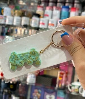 CHAVEIRO CONTROLE VERDE ÁGUA COM DOURADO