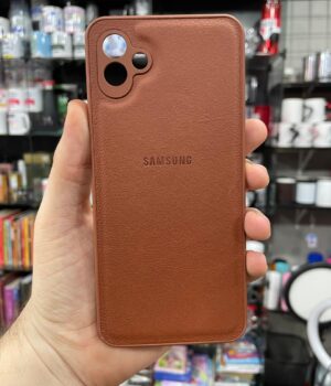 CAPINHA DE CELULAR M13 5G / A04 CASE MARROM RELEVO