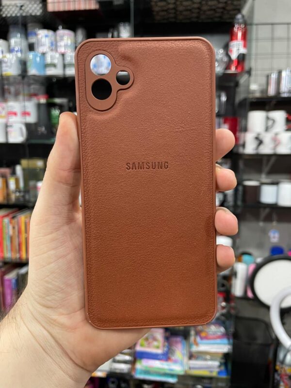 CAPINHA DE CELULAR M13 5G / A04 CASE MARROM RELEVO