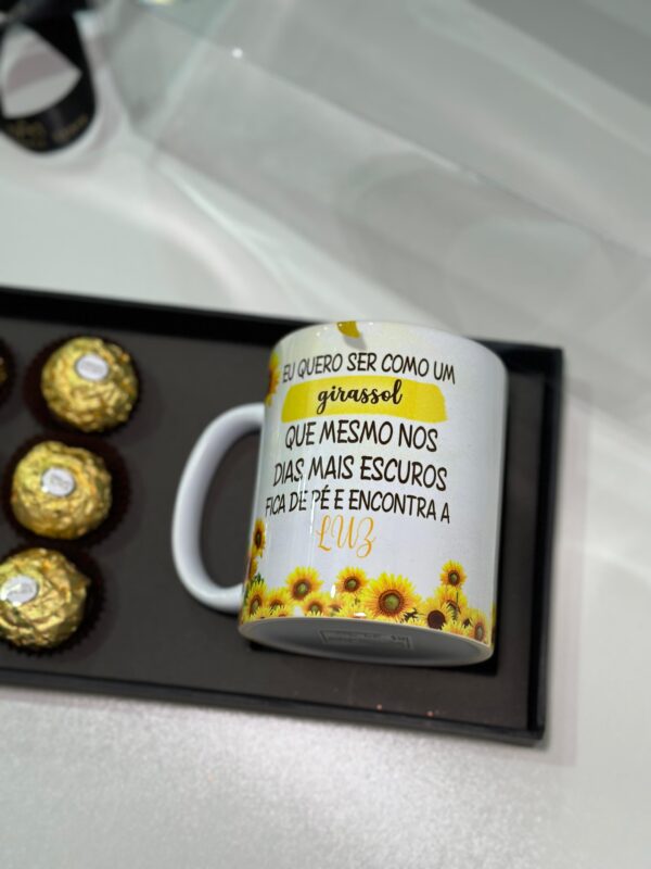 CESTA CANECA DE PORCELANA COM 6 FERREROS GIRASSOL - Imagem 2
