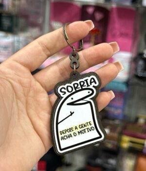 CHAVEIRO FLORK SORRIA DEPOIS A GENTE ACHA O MOTIVO