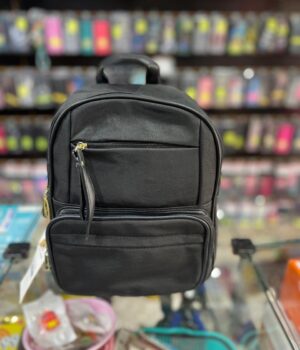 MOCHILA PRETA COURINO PEQUENA