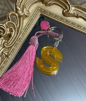 CHAVEIRO DE RESINA | LETRA S | ROSA