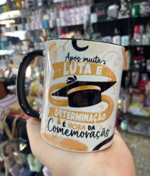 CANECA DE PORCELANA FORMATURA ALÇA E INTERIOR PRETO