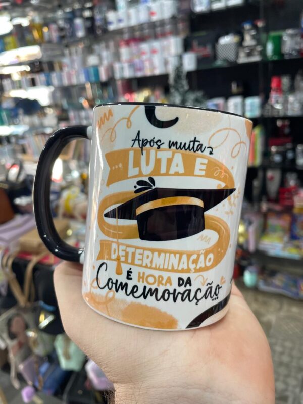 CANECA DE PORCELANA FORMATURA ALÇA E INTERIOR PRETO