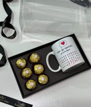 CESTA CANECA DE PORCELANA COM 6 FERREROS PAPAI