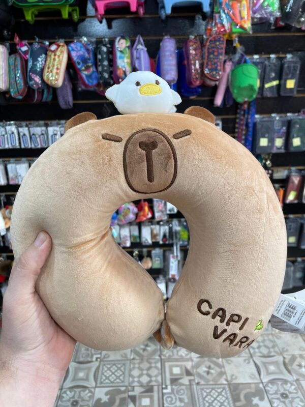 ALMOFADA DE PESCOÇO CAPIVARA