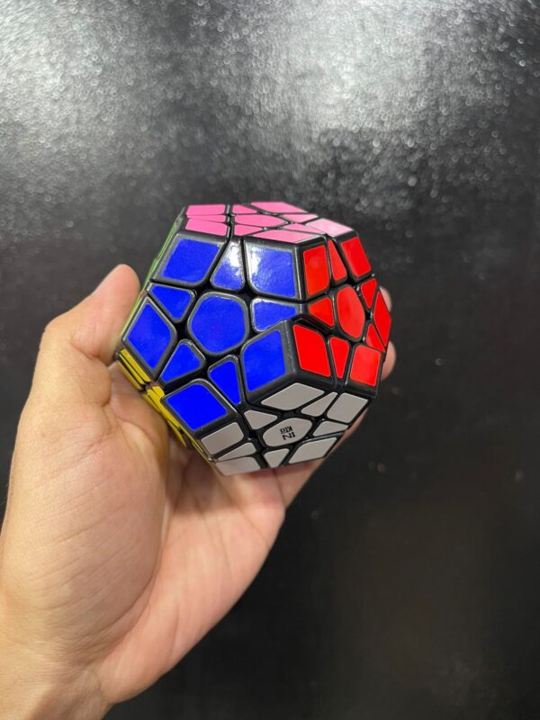 CUBO MÁGICO MEGAMINX FUNDO PRETO