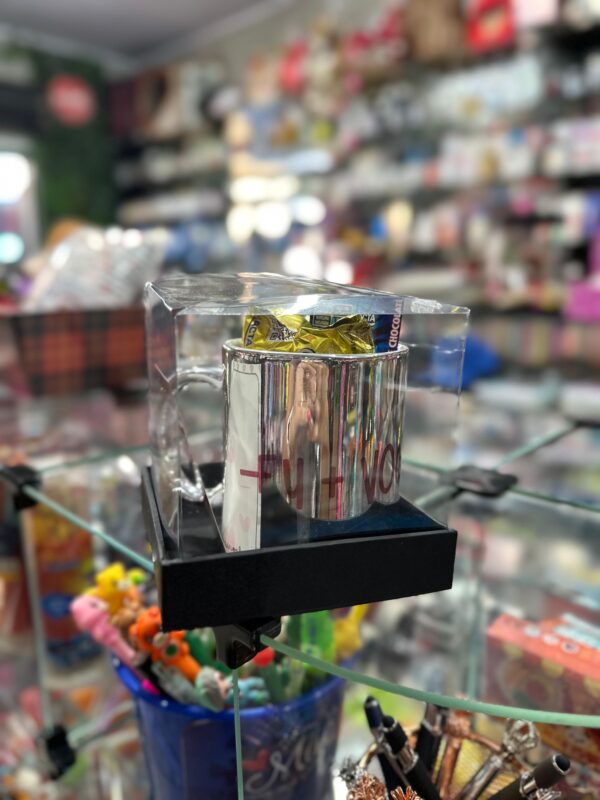 CAIXA CANECA EU + VOCÊ = <3 COM CARTÃO E CHOCOLATES - Imagem 2