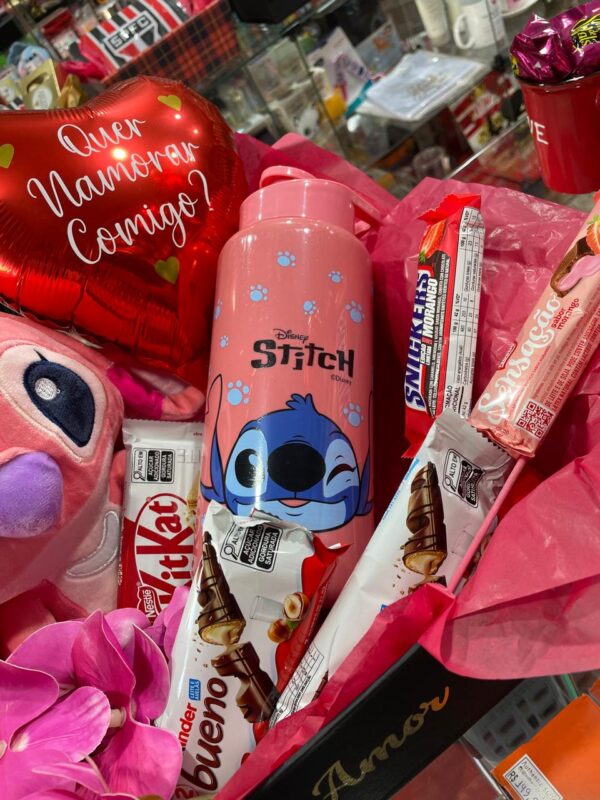 CESTA ROMÂNTICA COM ANGEL, BALÃO QUER NAMORAR COMIGO, ROSAS, GARRAFA E CHOCOLATES - Imagem 3
