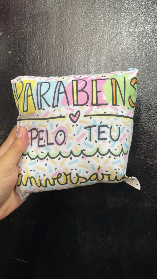 ALMOFADA 20x20CM | PARABÉNS PELO TEU ANIVERSÁRIO