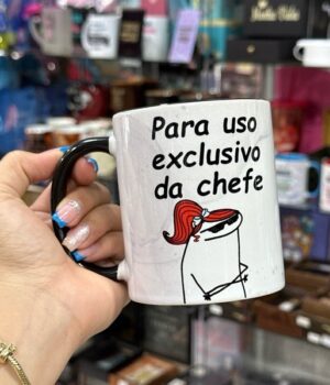 CANECA DE PORCELANA PARA USO EXCLUSIVO DA CHEFE ALÇA E INTERIOR PRETO