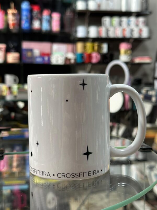 CANECA DE PORCELANA | A VIDA É MELHOR COM CAFÉ E CROSSFIT | CROSSFITEIRA - Imagem 2