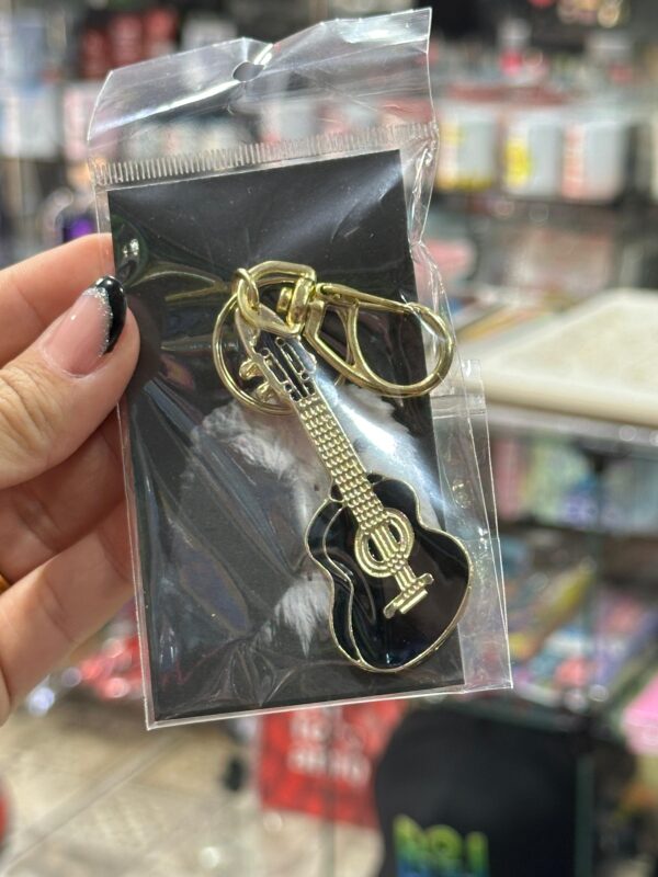 CHAVEIRO DE FERRO VIOLÃO