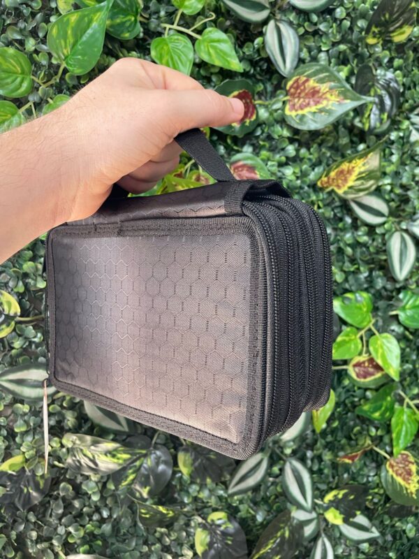 ESTOJO PARA 80 CANETAS PRETO BOBBIE GOODS