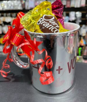 CANECA COM CHOCOLATES EU + VOCÊ = S2