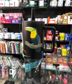 COPO COM CANUDO PRETO COM PÁSSAROS