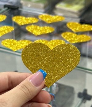 10 CORAÇÕES DOURADOS DE EVA COM GLITTER 6X4CM PARA SURPRESAS ROMÂNTICAS OU DECORAÇÕES